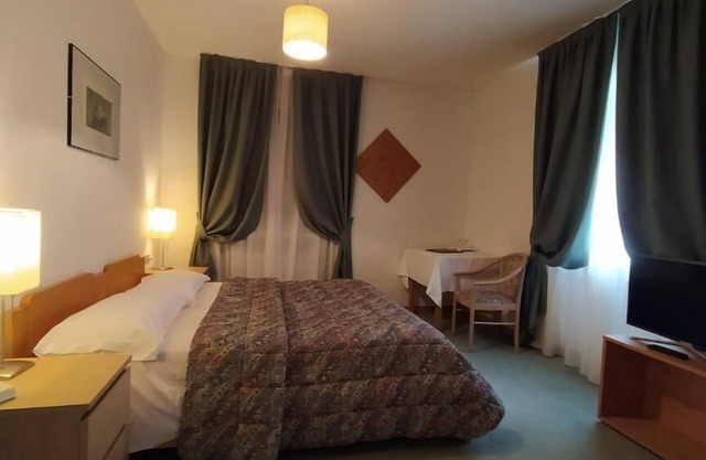 HOTEL VILLA ROSA