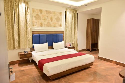 Hotel Wedlock Grand Suites Gurgaon