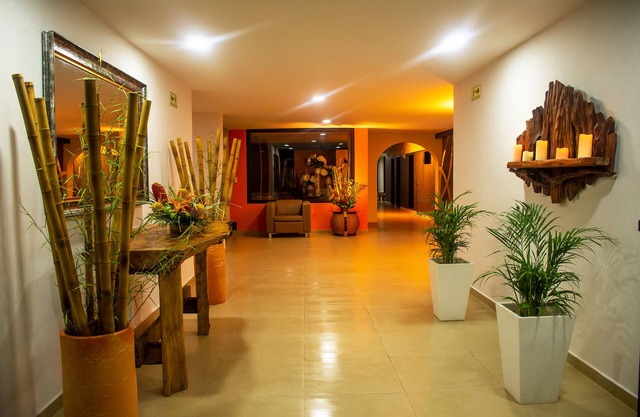 Hotel Yalconia