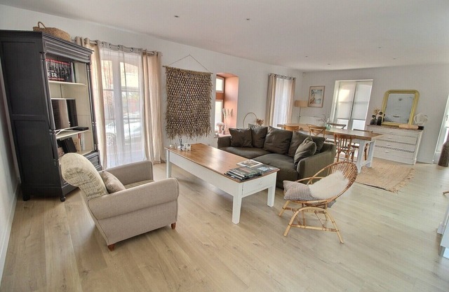 HOUSE 100 M FROM THE MARKET SQUARE WITH PARKING CLASSIFIED *