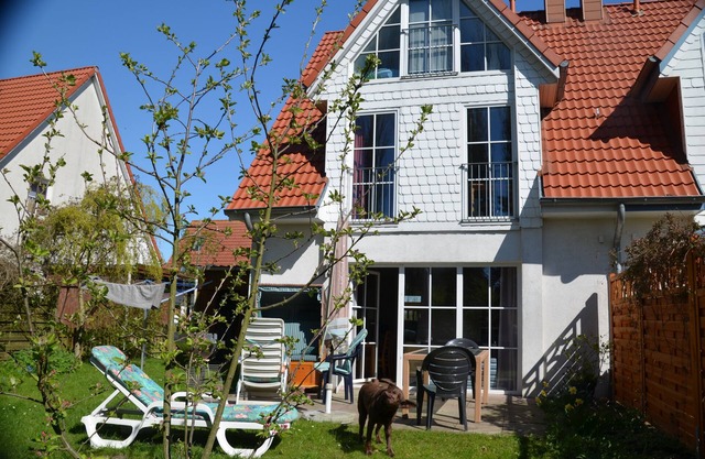 House 110sqm garden beach and sea Kinderfreudl. Internet GrillingSurfingPets
