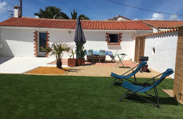 House 5pers. 250m from beach and water activities