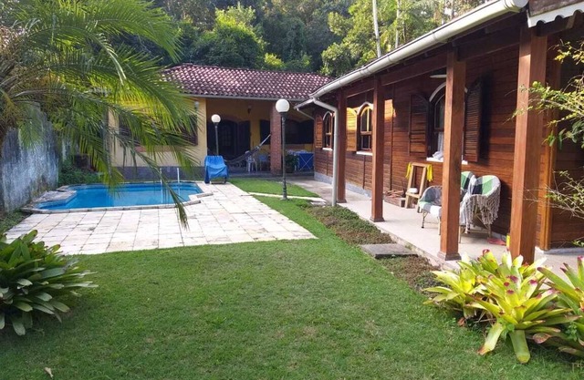House, 8 people, 5 bedrooms, 4 bathrooms. Open cond, concierge, 24-hour rounds.