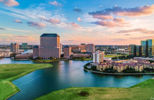 House at Las Colinas-10 min DFW airport, 5 min ToyotaMusicFactory & lake Carolyn
