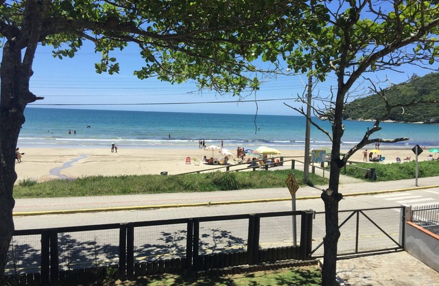 House by the sea on Mariscal beach for 12 people