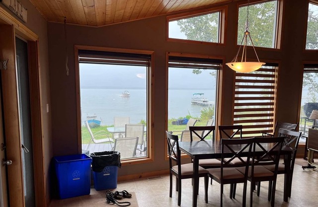 House "Cabin" to rent weekend or weekly, Grandview Beach