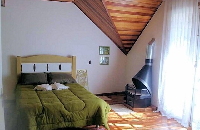House Campos do Jordao Season Rental Comfort Close to Center Wi-Fi Security