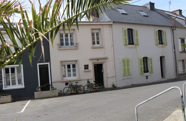 House center Camaret. Everything within walking distance. 2 bedrooms. 2 x 160 cm beds.
