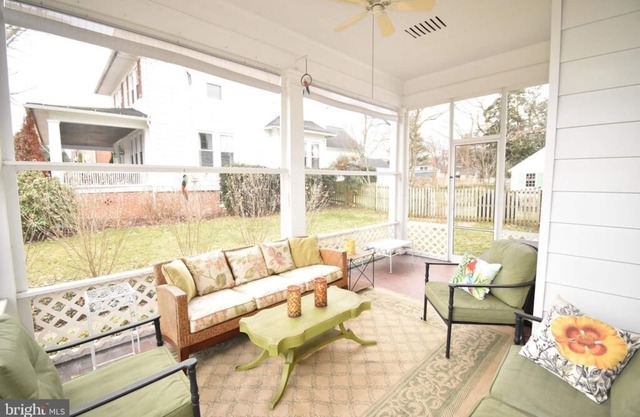 House close to Great Marsh Park and Downtown