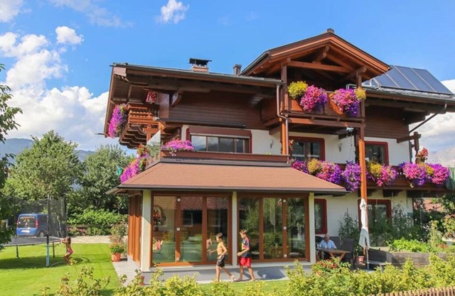house DANKL