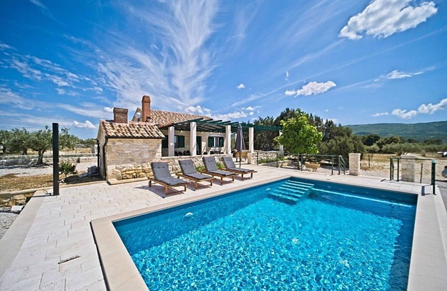 House Diana (112231-K1) - Pucisca - island Brac