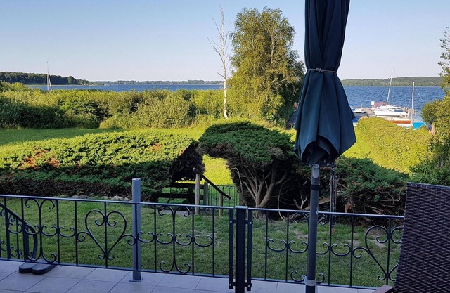 House directly on Lake Plauer with an optional boat