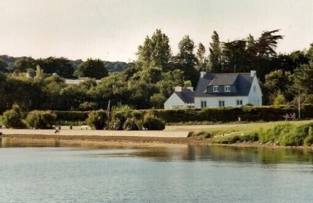 House facing the sea for 14 people