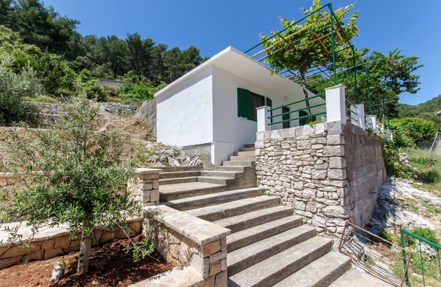 House Filip (33731-K1) - Bogomolje