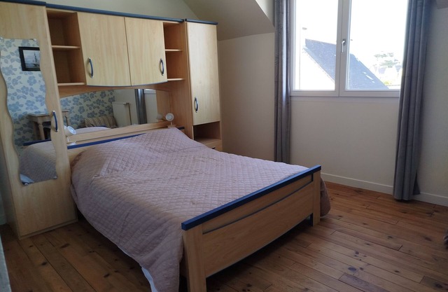 House for 6 people, 500m from the beach and shops. Pets allowed.