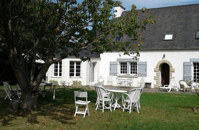 HOUSE FOR RENT in LANCIEUX near the beach -5 rooms 10 adults plus 2 children