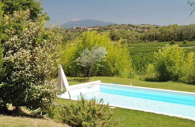 House with its own swimming pool between vaison and nyons .Aillan Hervé