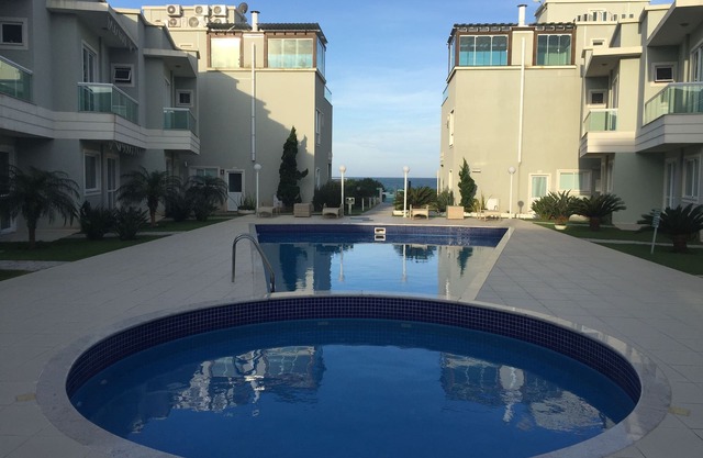 House FRONT OF THE SEA (3 suites), Petit Village, beach Mariscal, Bombinhas