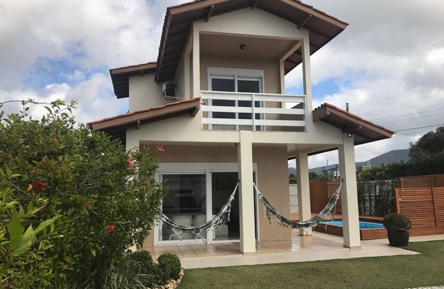 House Front Sea 30 m. from the beach, Swimming pool, 4 Air cond. 4 full baths