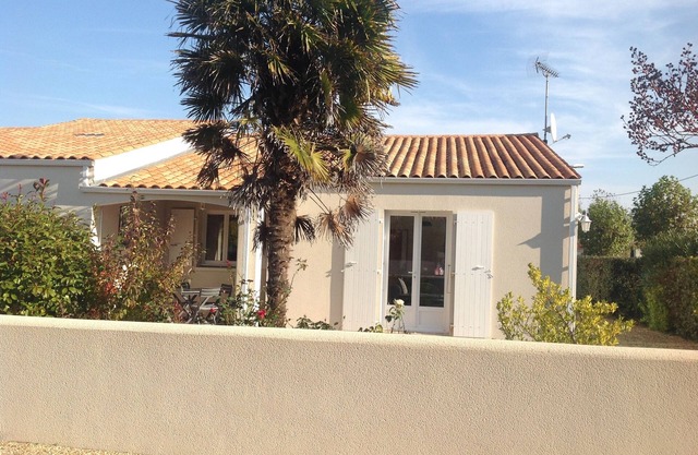 House full foot, 4 bikes available shops on foot, beach 10 minutes to bike