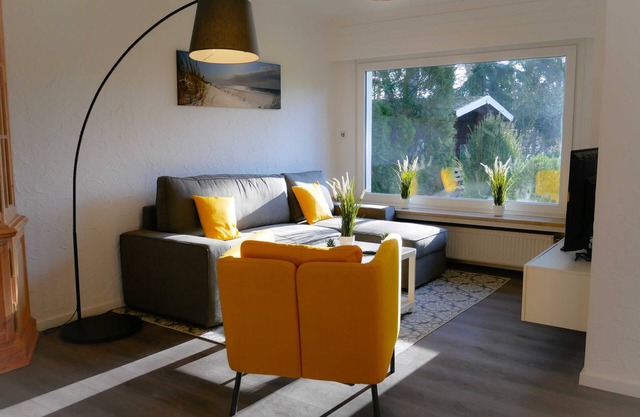 House II with direct access to the lake
