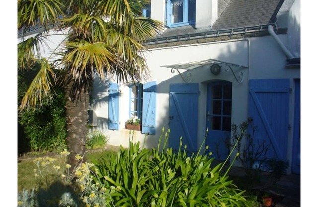 House in bloom on Belle-Ile