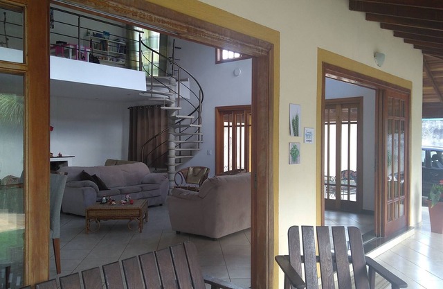 House in gated community with access to the Paiva Castro Dam