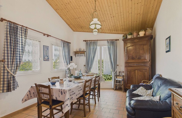 House in Les Conches, garden, sleeps 4