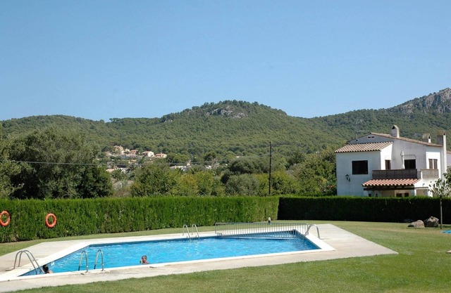 House in LEstartit with Pool near Beach