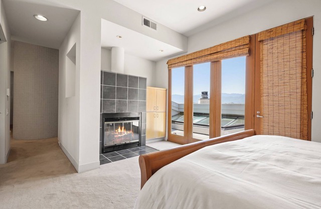 House in Oakville, CA with Lap Pool, Outdoor Entertaining Space & Tennis Court