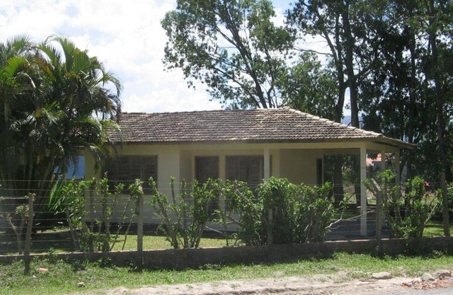 House in Praia da Ferrugem near the beach