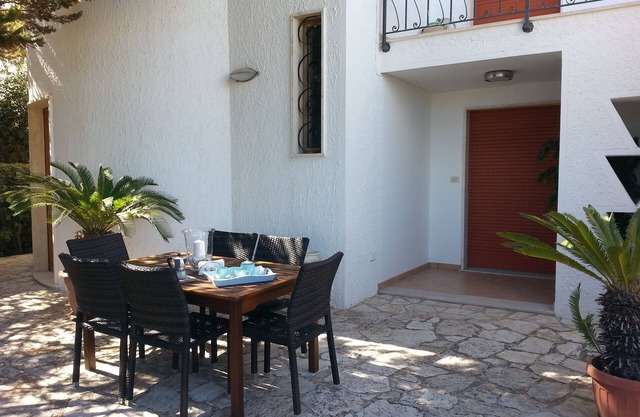 House in sea view villa