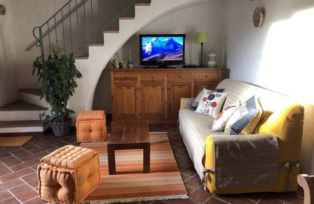 House in the countryside near the sea. Quiet ideal for children.