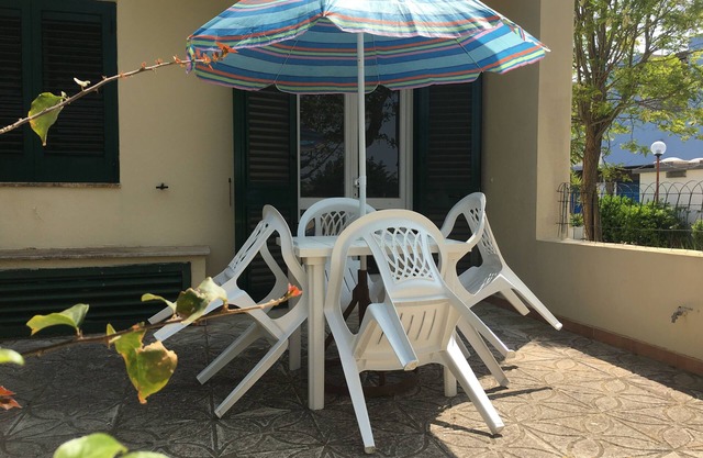 House in Torre dell'Orso 250 m from the sand 2 bedrooms and Verandas