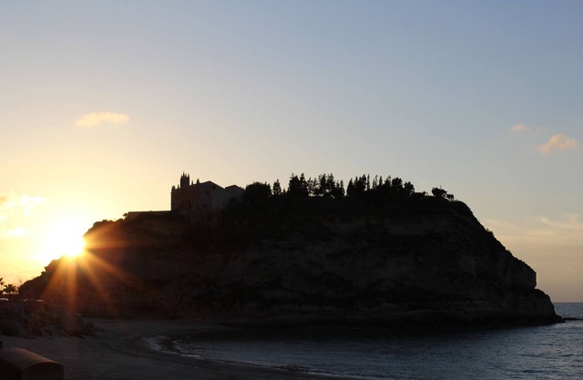 House in Tropea a stone's throw from the sea! 4 + 1 pers. For couples or families.