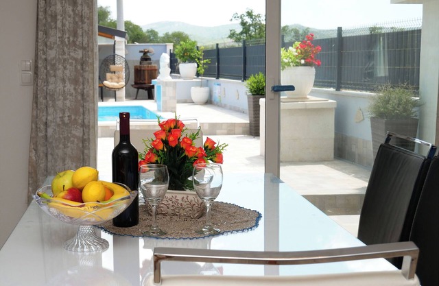 House Luketini dvori (97091-K1) - Marina
