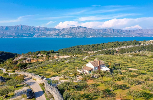 House MARINA (21071-K1) - Postira - island Brac