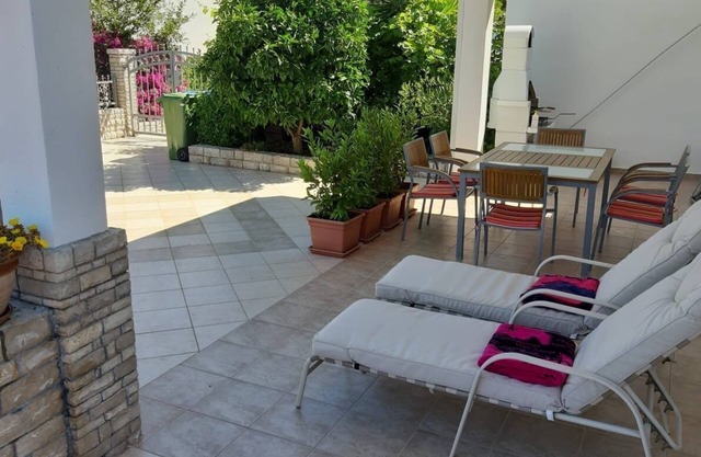 House More (103591-K1) - Necujam - island Solta