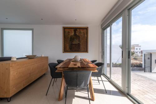 House near the beach w sea view, jaca
