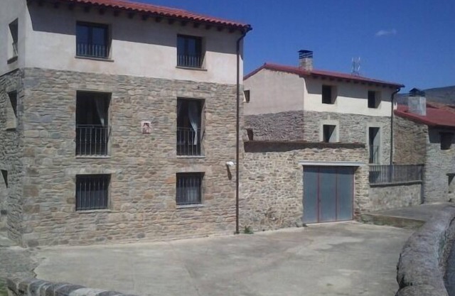 House of the Foreman and High House of Ayedo for 8 people