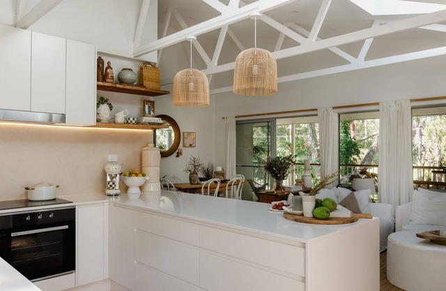 House of Wanda with stunning views of the Wanda Wetlands Rainforest Reserve.