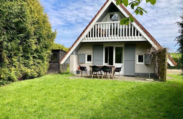 House Olivia 6p with private garden and close to lake Lauwersmeer