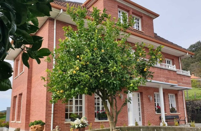 House on the ASON river basin, in a quiet town.