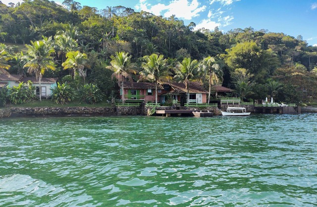 House on the sea in Angra dos Reis, house with sea view