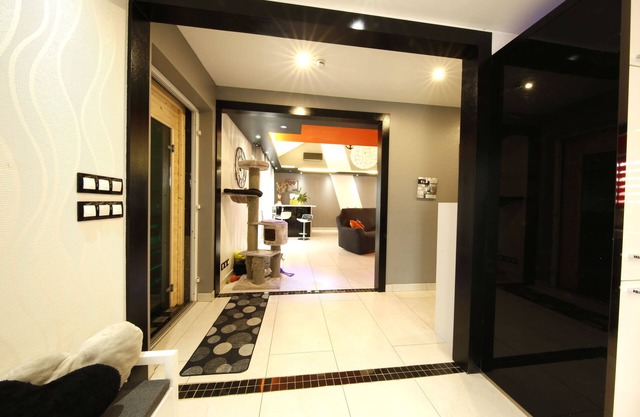 House-Oversized-Ensuite-City view