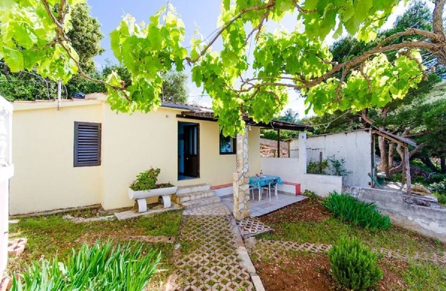 House Slišković (38792-K1) - Rogac - island Solta