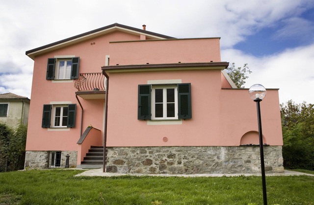 House surrounded by greenery ideal for a quiet and relaxing vacation