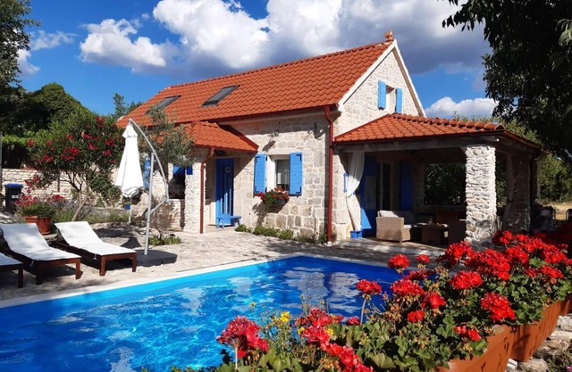 House Toma (116341-K1) - Oklaj