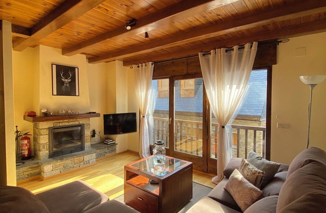 House townhouse in Bagergue, tourist apartment in Bagergue, ski in baqueira