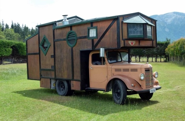 House Truck - Wacky Stays - six UNIQUE rentals in Kaikoura